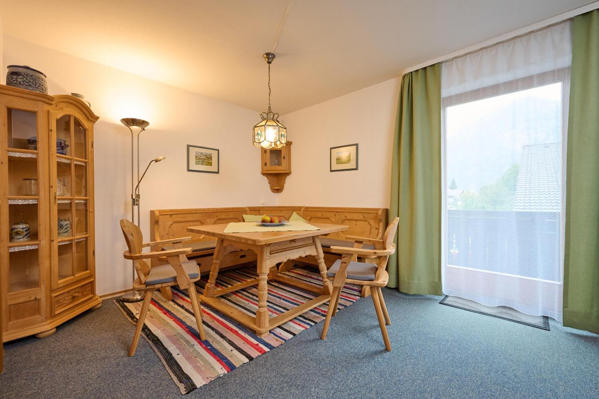 Gaestehaus Weissenbacher-Ferienwohnungen マルクヴァルトシュタイン エクステリア 写真